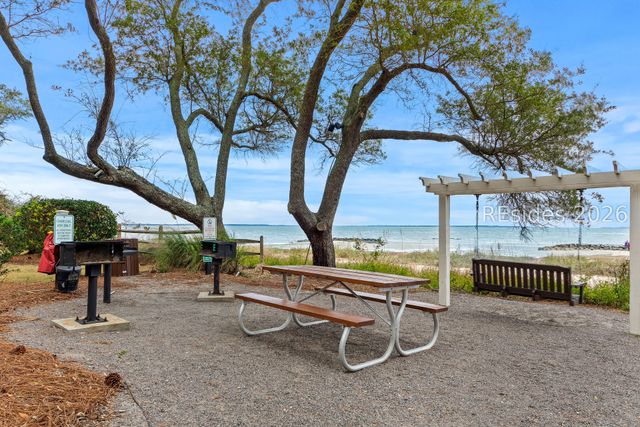 239 Beach City Rd Apt 1124, Hilton Head Island, SC 29926