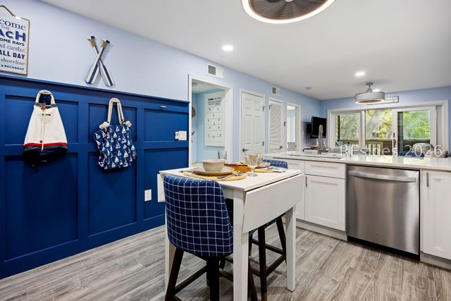 239 Beach City Rd Apt 1124, Hilton Head Island, SC 29926