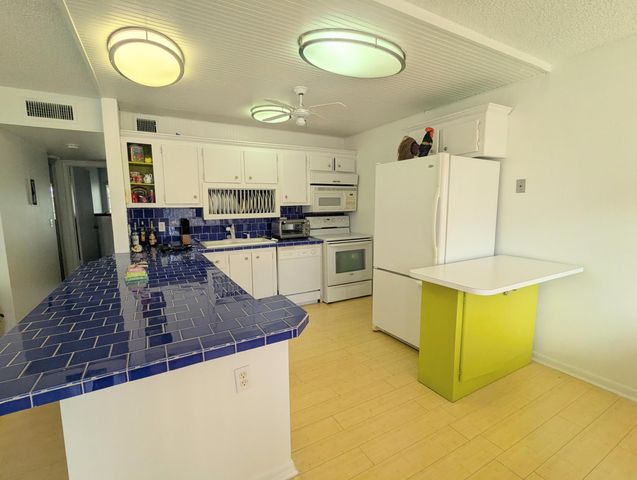 113 Wellington M, West Palm Beach, FL 33417