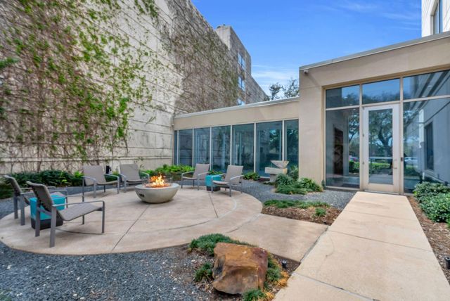 3333 Allen Parkway 406, Houston, TX 77019