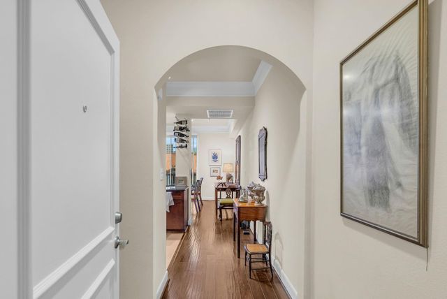 3333 Allen Parkway 406, Houston, TX 77019