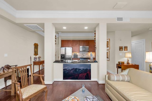 3333 Allen Parkway 406, Houston, TX 77019