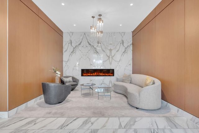 3333 Allen Parkway 406, Houston, TX 77019