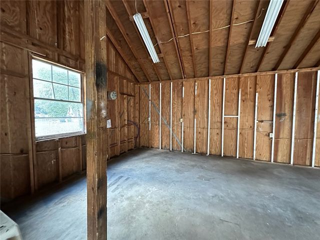 241 S Elm Lane, Jesup, GA 31545