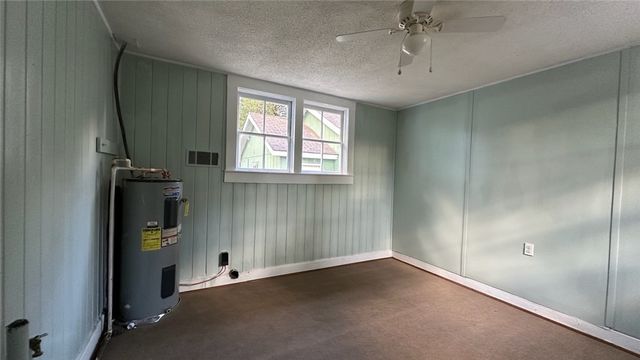 241 S Elm Lane, Jesup, GA 31545