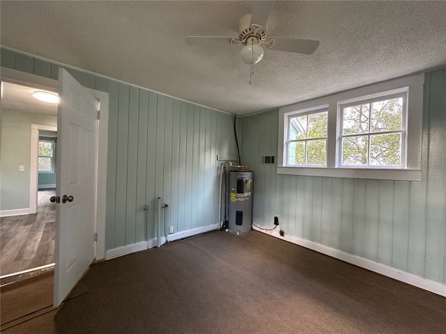 241 S Elm Lane, Jesup, GA 31545