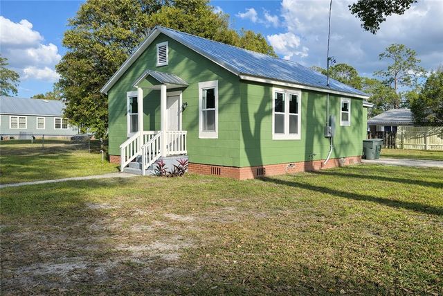 241 S Elm Lane, Jesup, GA 31545