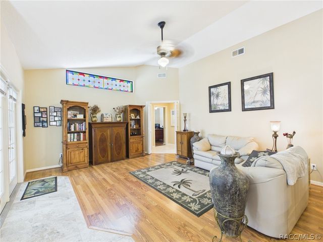 186 Linder Drive, Homosassa, FL 34446
