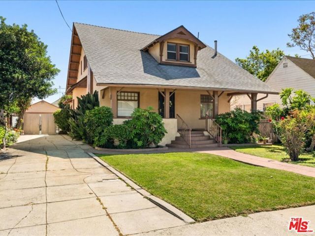 144 W 45th Street, Los Angeles, CA 90037