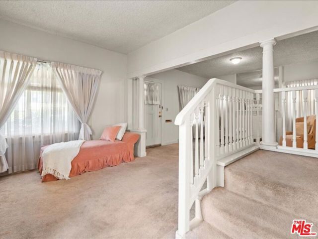 144 W 45th Street, Los Angeles, CA 90037