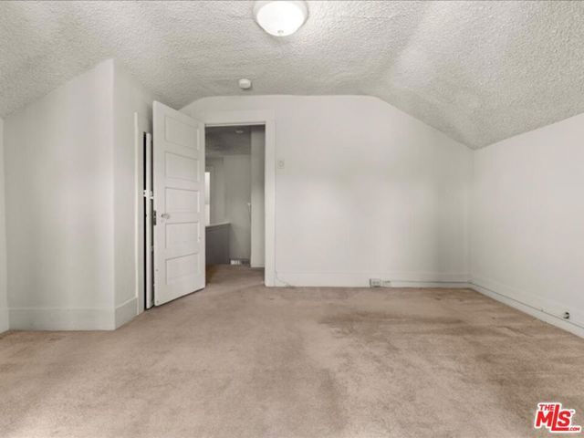 144 W 45th Street, Los Angeles, CA 90037