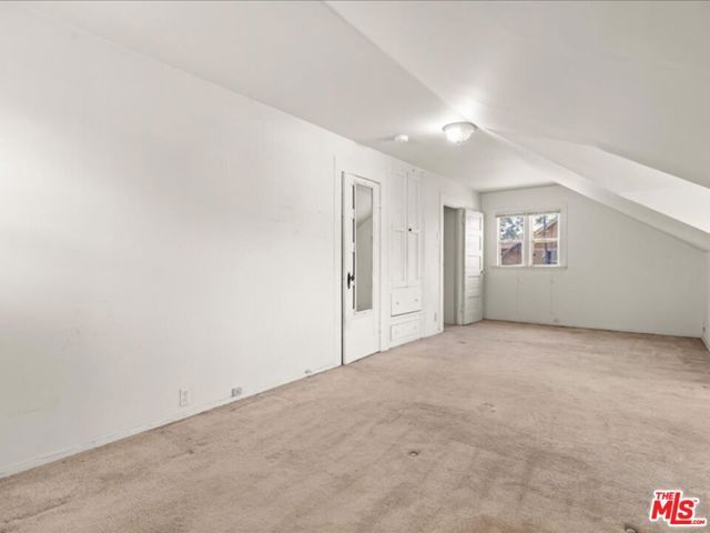 144 W 45th Street, Los Angeles, CA 90037