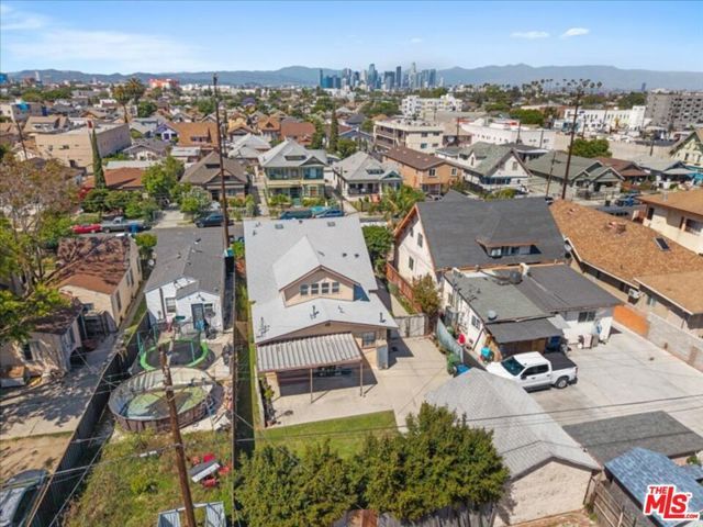144 W 45th Street, Los Angeles, CA 90037