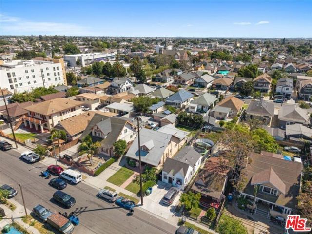 144 W 45th Street, Los Angeles, CA 90037