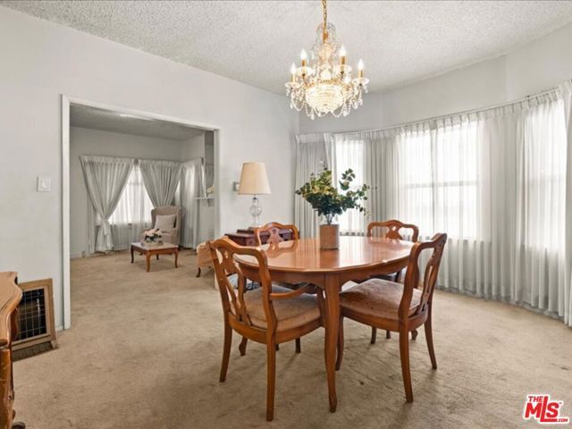 144 W 45th Street, Los Angeles, CA 90037