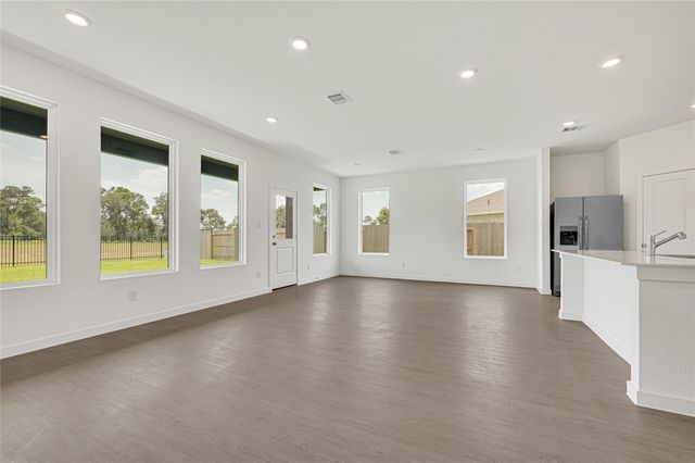 1763 Primrose Pointe Drive, Crosby, TX 77532