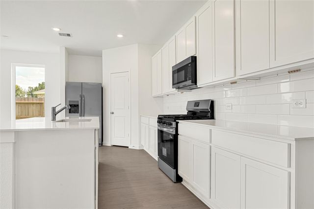 1763 Primrose Pointe Drive, Crosby, TX 77532