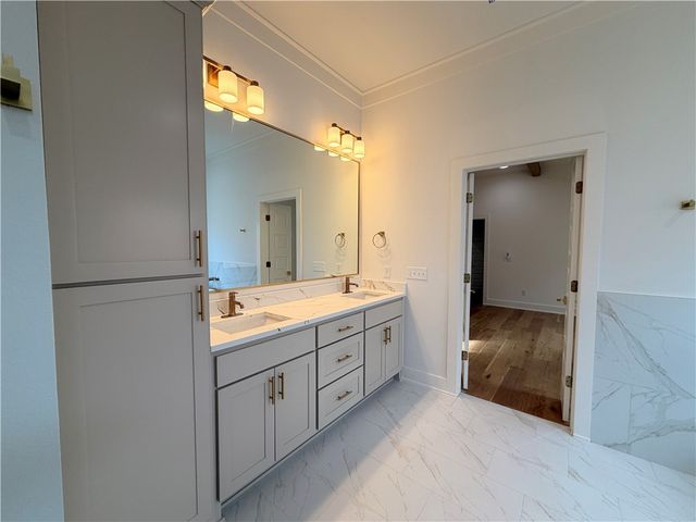 4103 W Murfield Drive, Rogers, AR 72758