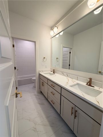 4103 W Murfield Drive, Rogers, AR 72758