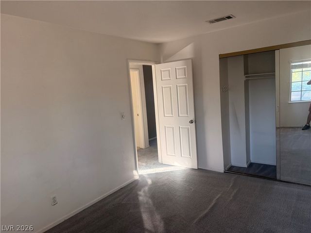 3204 Mariner Bay Street, Las Vegas, NV 89117