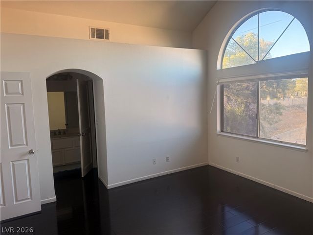 3204 Mariner Bay Street, Las Vegas, NV 89117