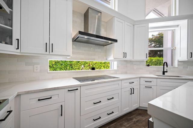 16014 Laurel Creek Drive, Delray Beach, FL 33446