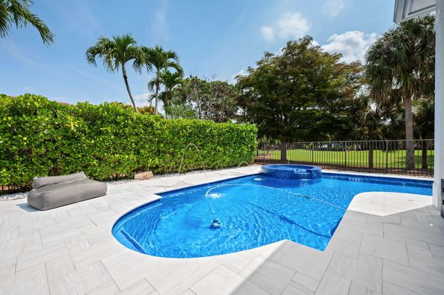 16014 Laurel Creek Drive, Delray Beach, FL 33446