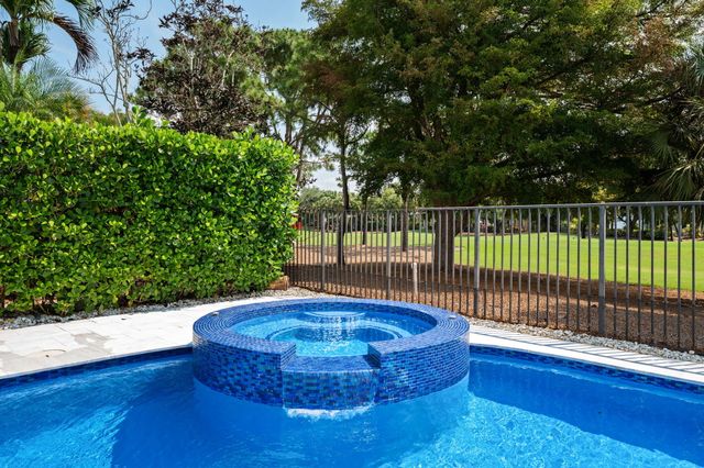 16014 Laurel Creek Drive, Delray Beach, FL 33446
