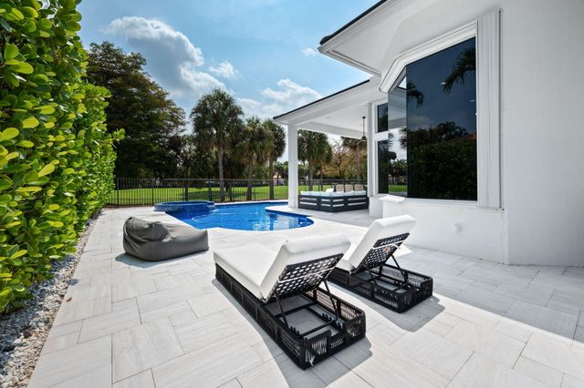 16014 Laurel Creek Drive, Delray Beach, FL 33446