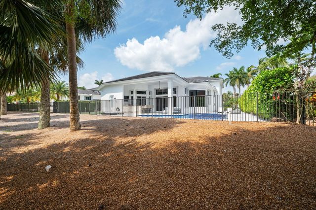 16014 Laurel Creek Drive, Delray Beach, FL 33446