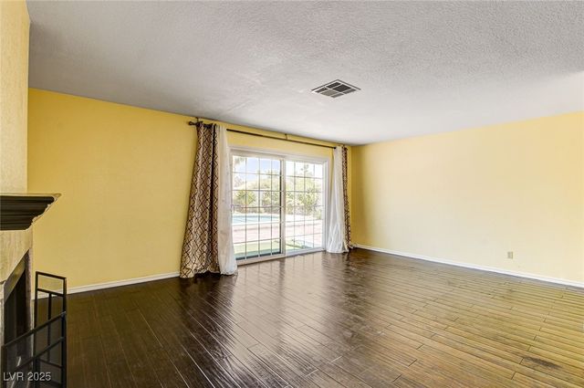 8344 Snowmass Drive, Las Vegas, NV 89128