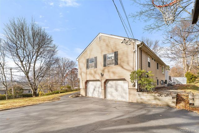 70 Cedar Lane, Ossining, NY 10562