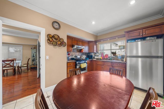 838 S St Andrews Place, Los Angeles, CA 90005