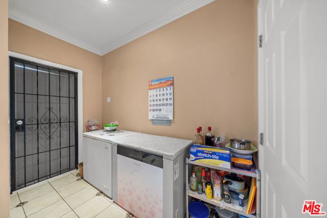 838 S St Andrews Place, Los Angeles, CA 90005