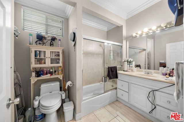 838 S St Andrews Place, Los Angeles, CA 90005