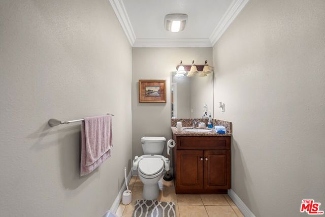 838 S St Andrews Place, Los Angeles, CA 90005