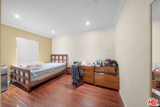 838 S St Andrews Place, Los Angeles, CA 90005
