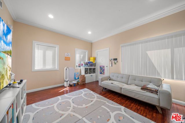 838 S St Andrews Place, Los Angeles, CA 90005