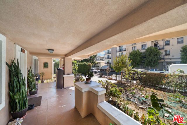 838 S St Andrews Place, Los Angeles, CA 90005