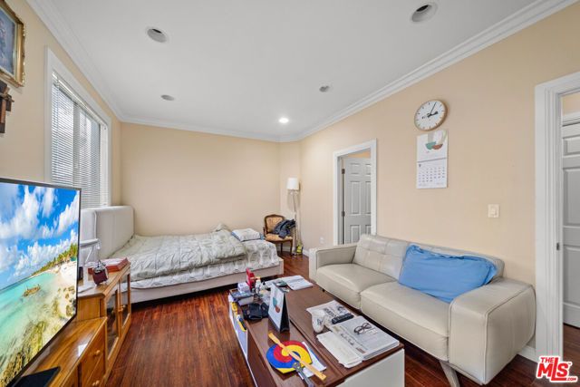 838 S St Andrews Place, Los Angeles, CA 90005