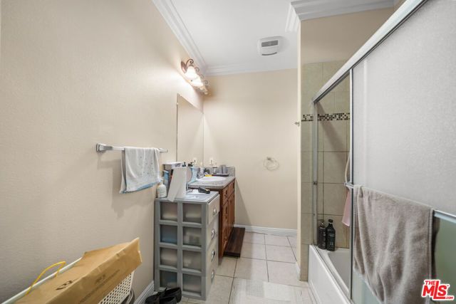 838 S St Andrews Place, Los Angeles, CA 90005