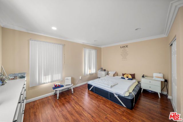 838 S St Andrews Place, Los Angeles, CA 90005