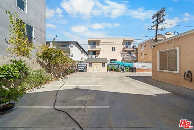 838 S St Andrews Place, Los Angeles, CA 90005