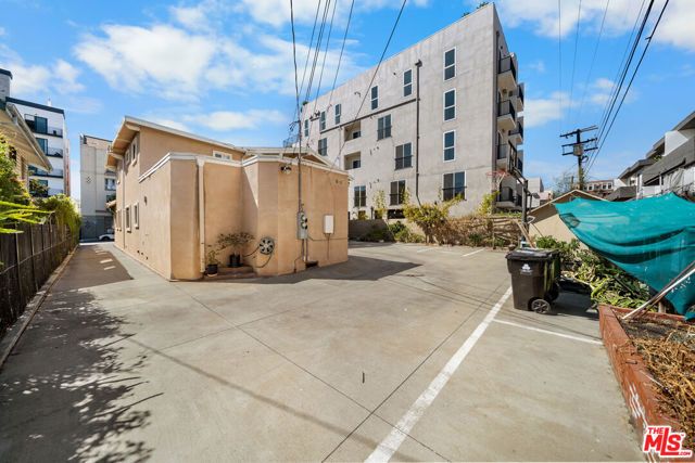 838 S St Andrews Place, Los Angeles, CA 90005