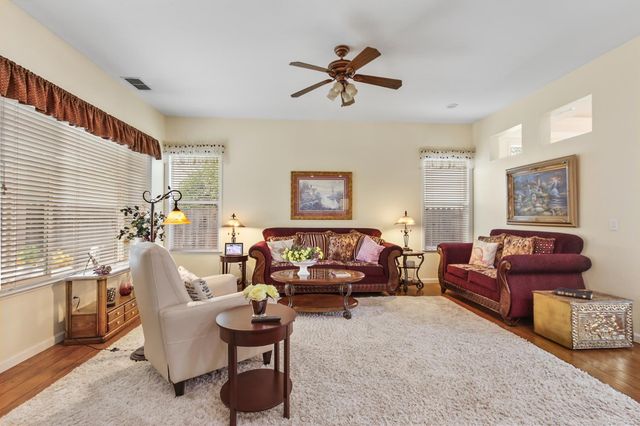 8450 Alameda Park Dr, Elk Grove, CA 95624