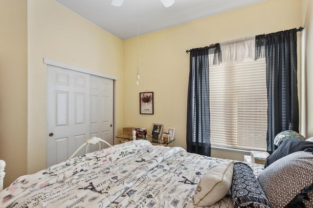 8450 Alameda Park Dr, Elk Grove, CA 95624