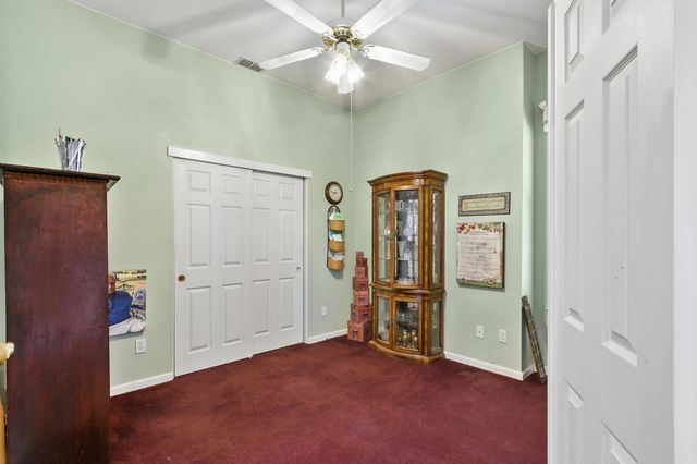 8450 Alameda Park Dr, Elk Grove, CA 95624