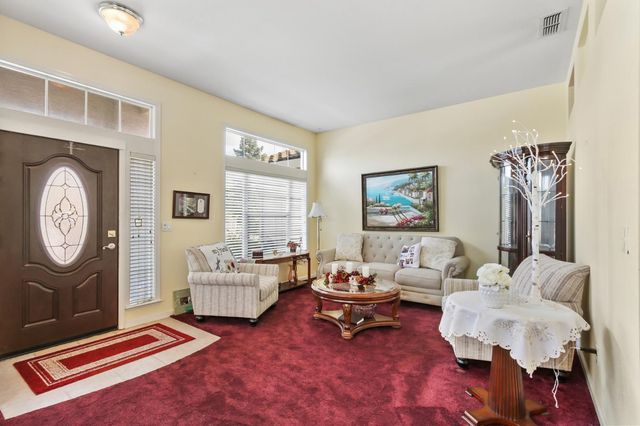 8450 Alameda Park Dr, Elk Grove, CA 95624