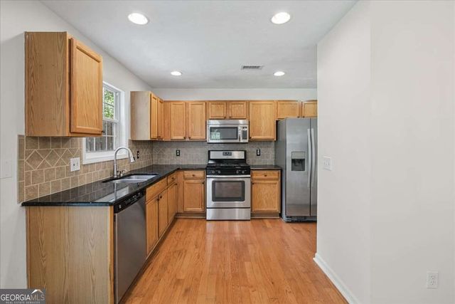 506 Weatherstone Court, Woodstock, GA 30188