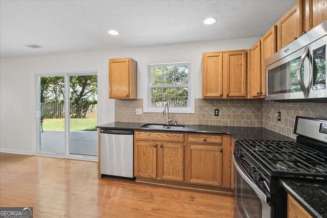 506 Weatherstone Court, Woodstock, GA 30188